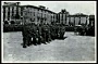 2-1918 I nostri nonni riuniti nella sempre bella piazza del Santo a Padova a salutare i ragazzi del 117-118 fant. brigata Padova durante una rara pausa dai combattimenti
